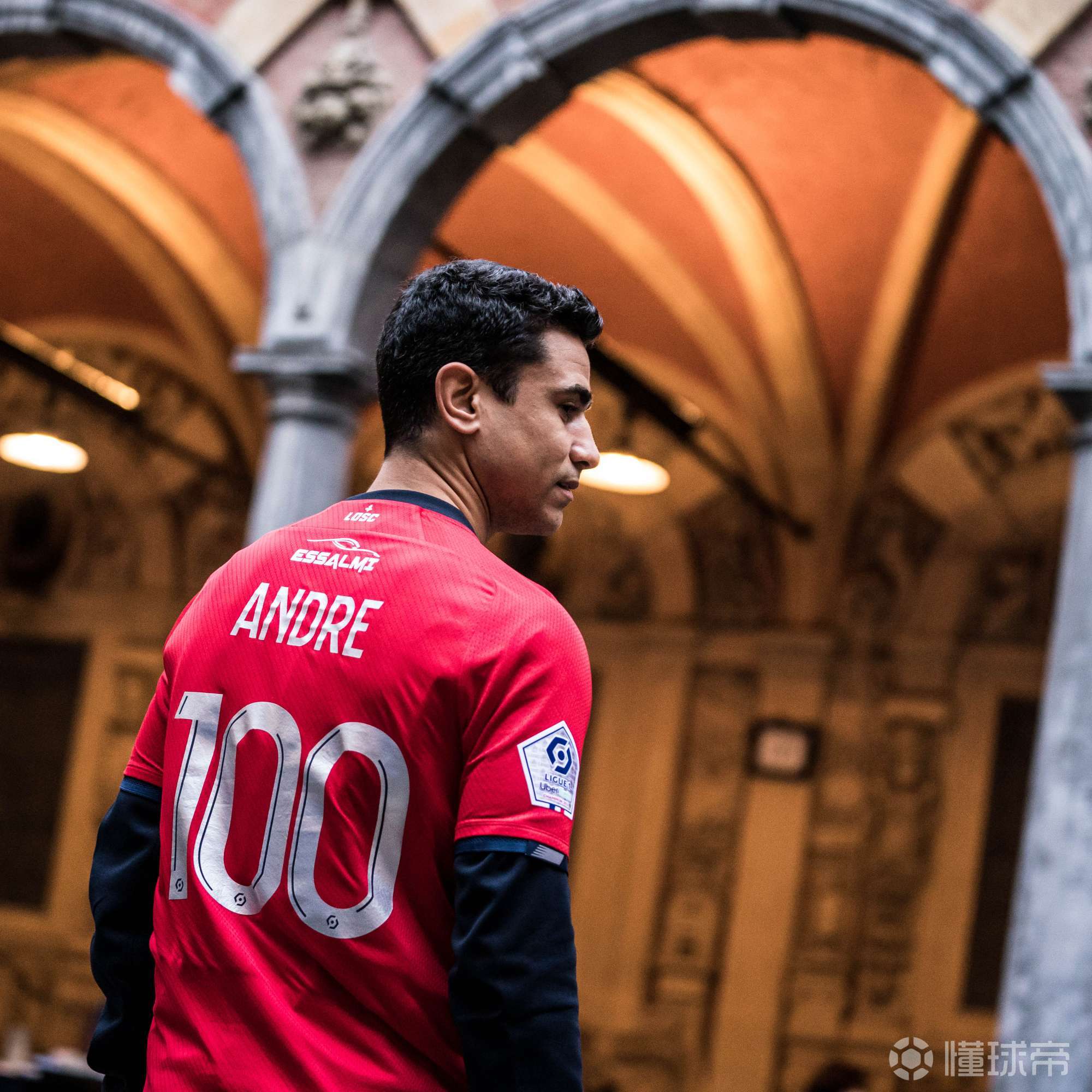 纪念碑10个浮雕分别叫什么 纪念碑10个浮雕分别叫什么